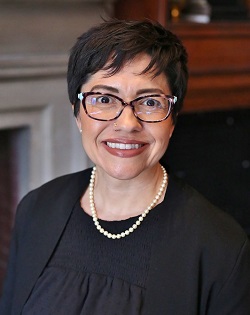 Yvonne Hernandez Friedman Headshot