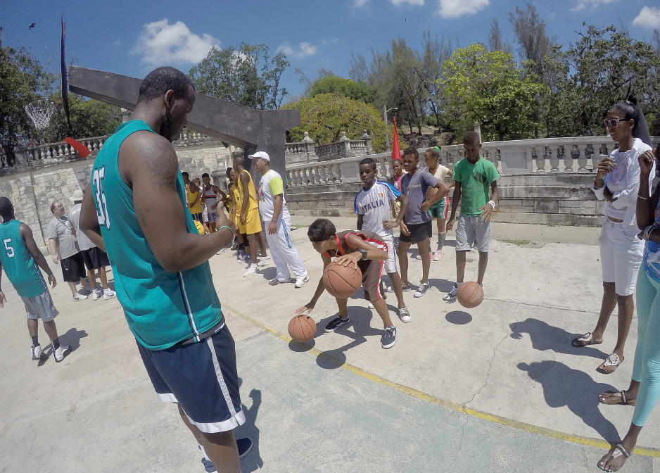 Chants Basketball in Cuba 6