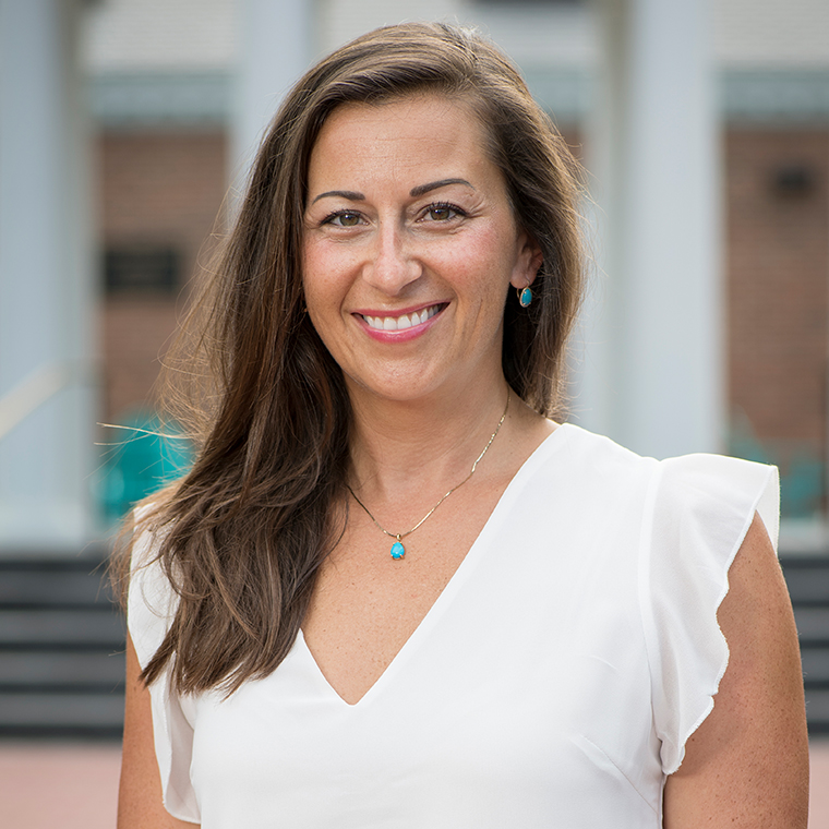 Diane Fabiano Sanders, a 2005 graduate of Coastal Carolina University, has been named vice president for advancement and alumni engagement at the University.